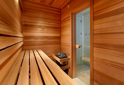 › Стеклянные двери в интерьере бани или сауны